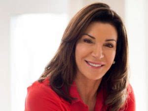 age of hilary farr|Hilary Farr HGTV, Bio, Wiki, Age, Husband, Son, and。